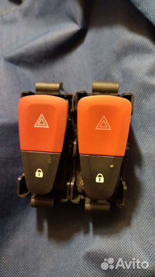 Аварийная кнопка рено флюенс/Меган 3