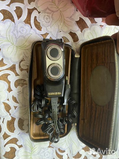 Бритва дружба