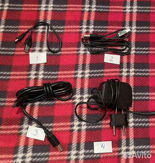 Кабели, Зарядное устройство для телефона