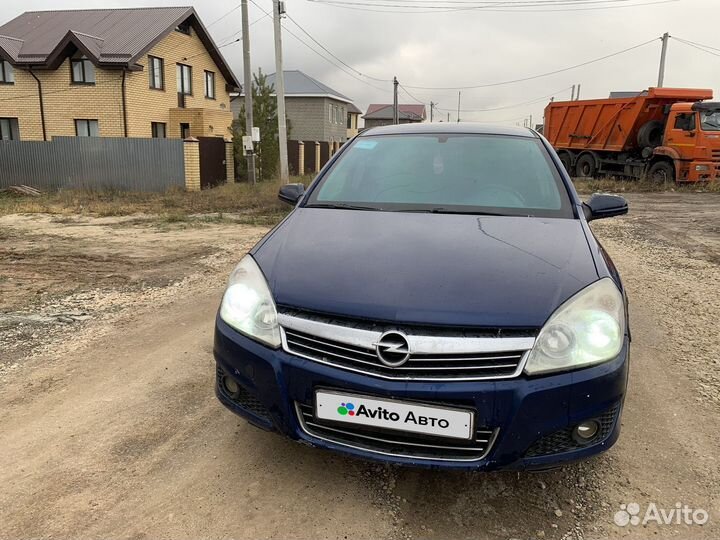 Opel Astra 1.6 МТ, 2008, 215 000 км