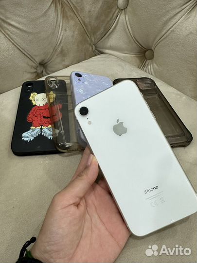Телефон iPhone хр 64gb
