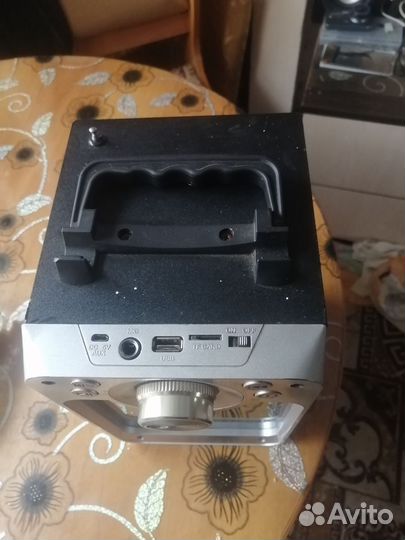 Музыкальная колонка с блютузом бу