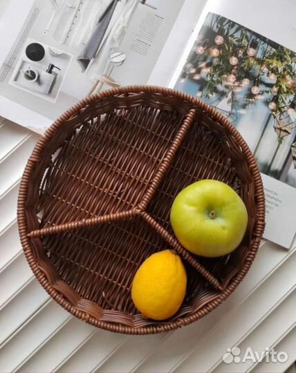 Плетеный поднос
