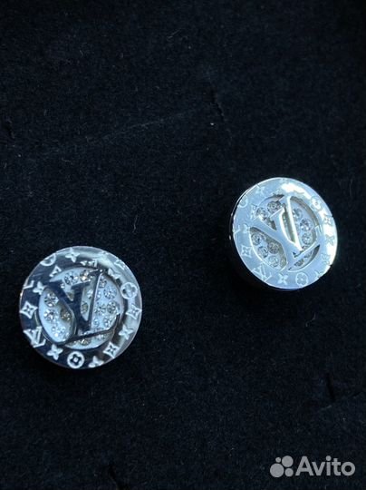 Серьги пусеты Louis Vuitton lux l