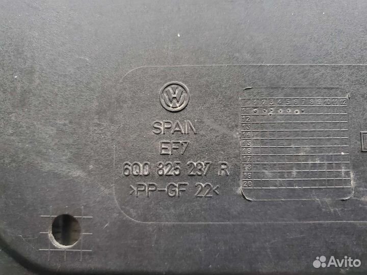 Пыльник двигателя Fabia 2