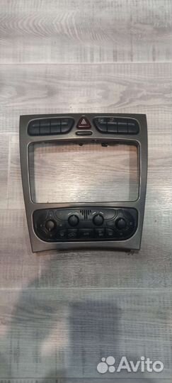 Блок управления климатом mersedes C 200 w203