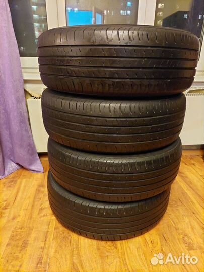 Kumho Solus SA01 KH32 215/60 R17 96H