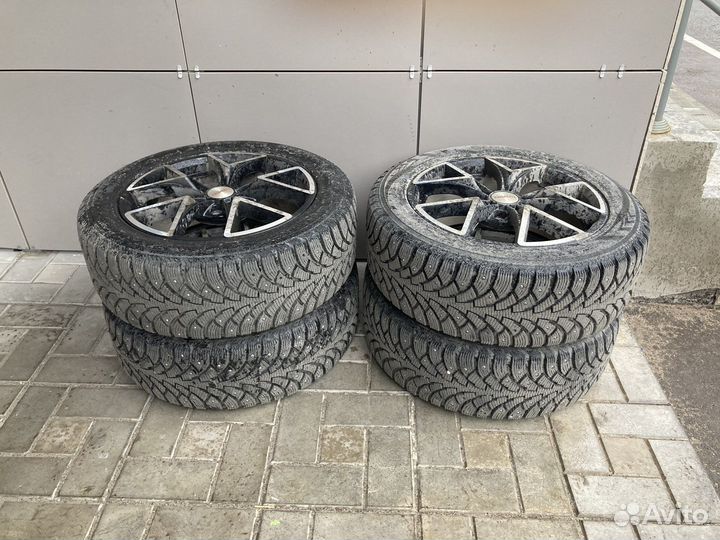 Комплект зимних колес r16 на литье