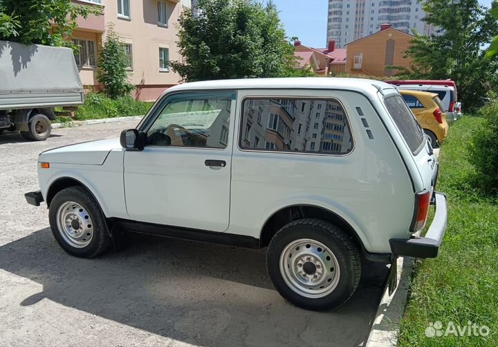 LADA 4x4 (Нива) 1.7 МТ, 2016, 82 000 км