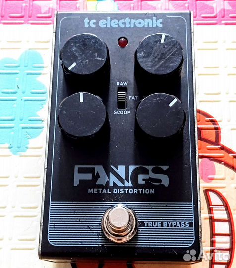 Гитарная педаль эффектов TC electronics fangs