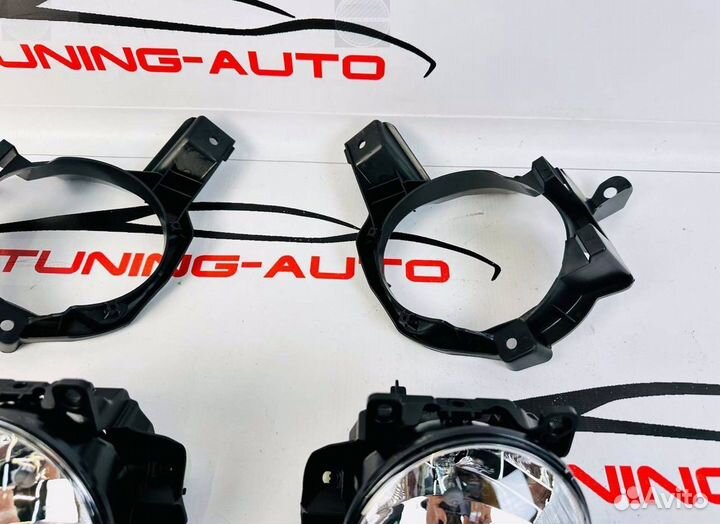Противотуманные фары Toyota RAV4 (XA 40 )