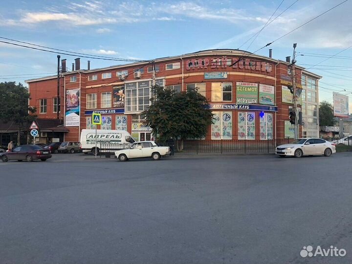 Макияжный стол