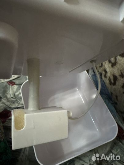 Фонтан поилка для кошек с датчиком движения