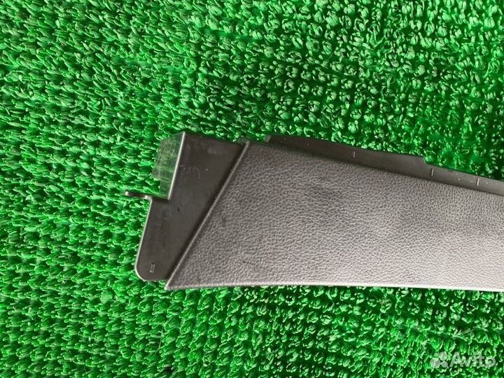 Консоль АКПП прав. Subaru Forester