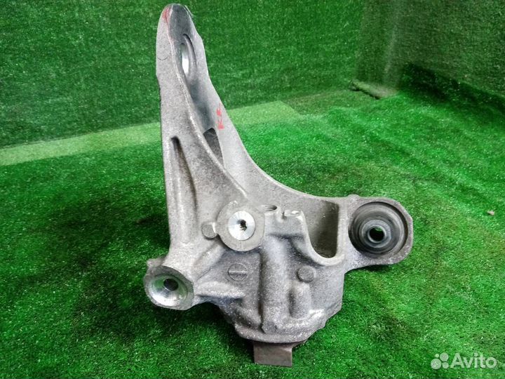 Цапфа задняя правая Bmw X5 E70 N52B30AF (3.0)