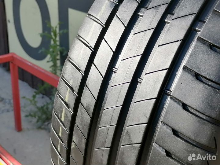 Bridgestone Turanza T005 225/40 R18