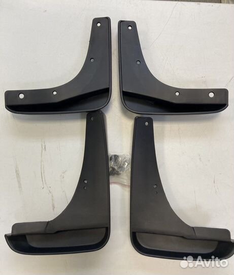 Брызговики Chrysler 300 c Dodge magnum