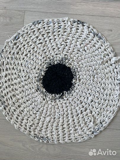 Коврик ручной работы