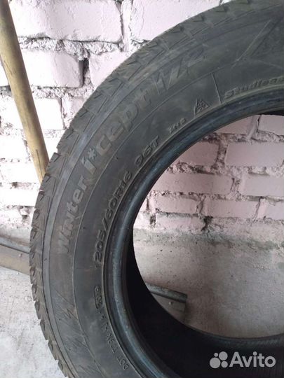 Hankook Winter I'Cept IZ2 205/60 R16