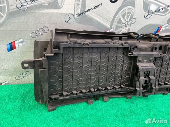 Жалюзи радиатора, решетка вентиляционная Mercedes