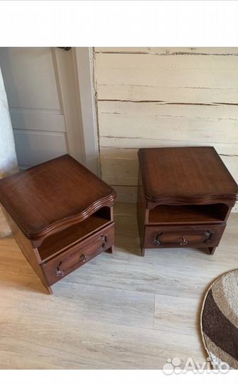 Тумба прикроватная из массива