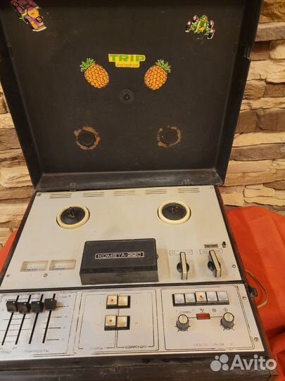 Магнитофон бобинный комета-212