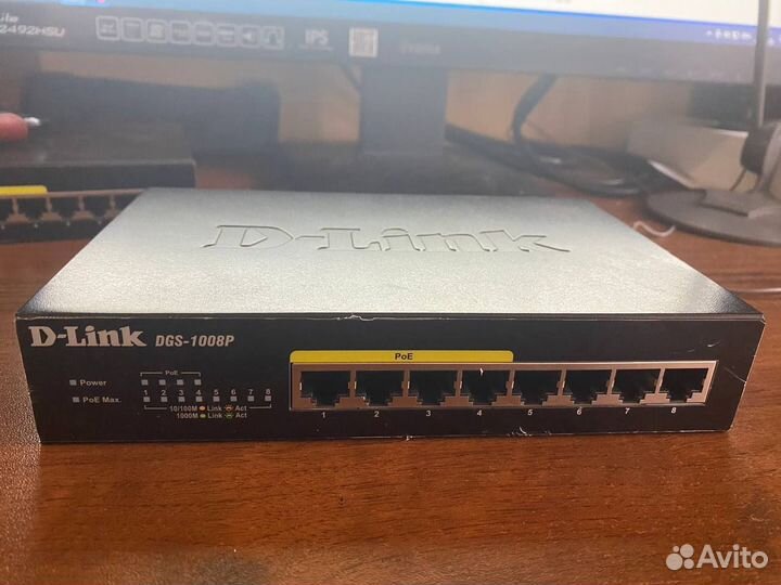 Коммутатор DGS-1008P