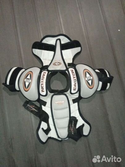 Нагрудник хоккейный