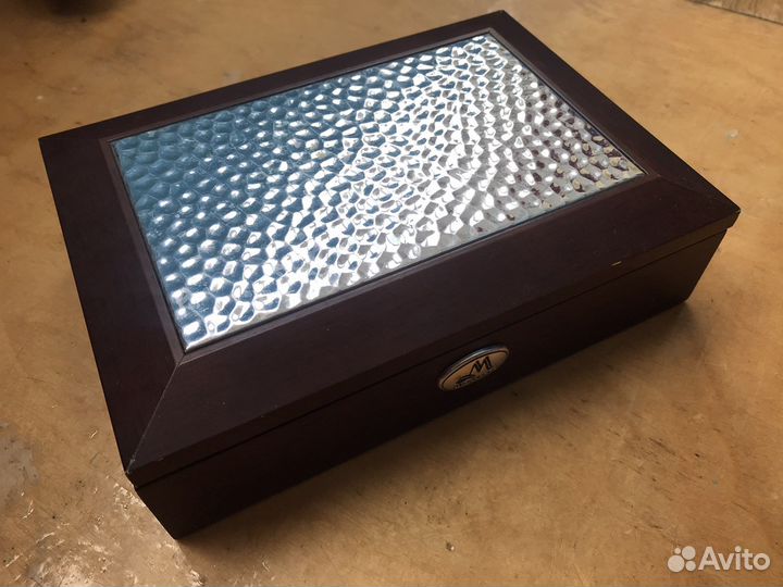 Деревянная шкатулка для украшений