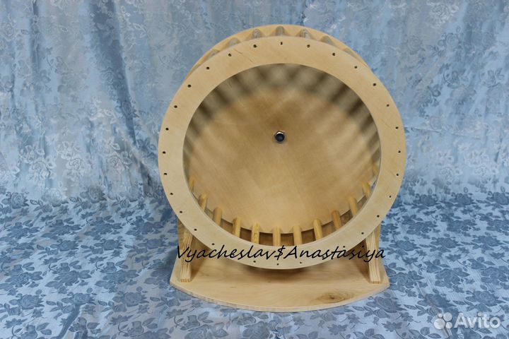 Колесо и домики для шиншилл,дегу,белок,хомяков