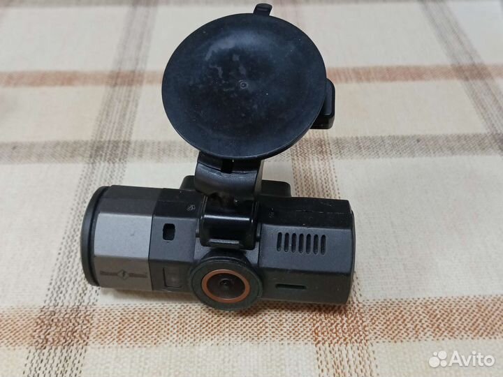 Видеорегистратор street storm cvr-a7510