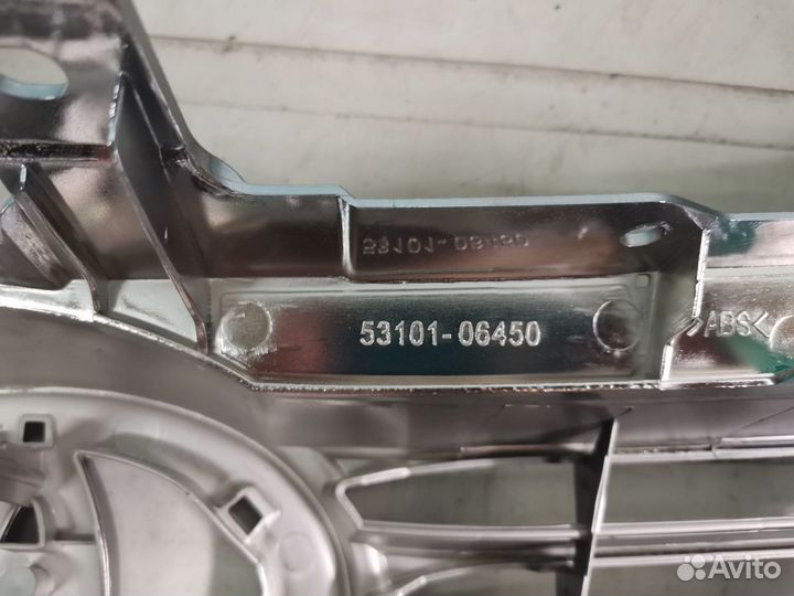 Решетка радиатора Toyota Camry 50