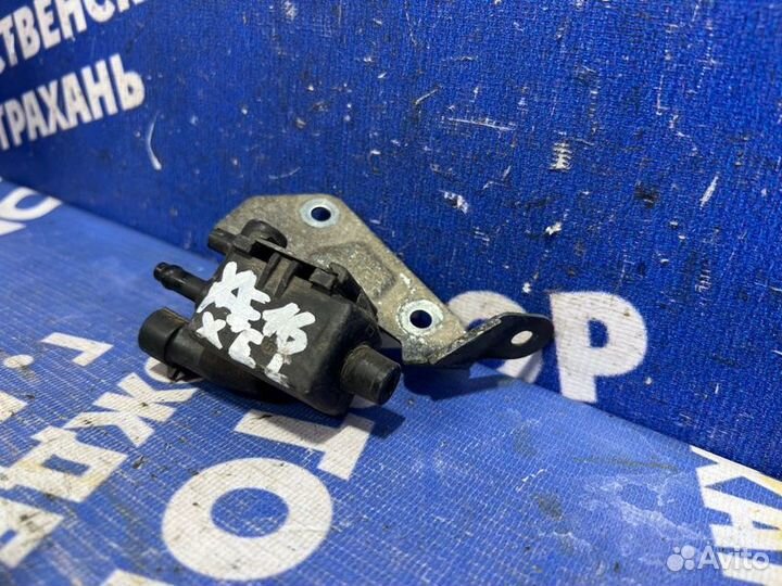 Клапан электромагнитный Opel Astra H седан 2008