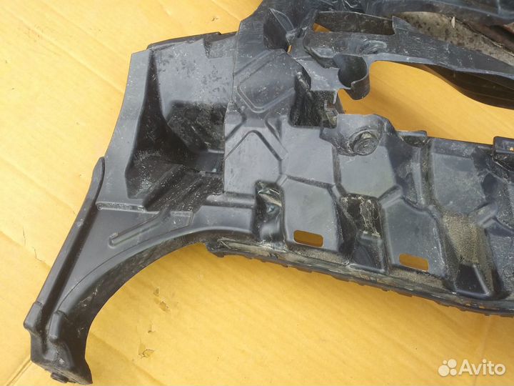 Кронштейн переднего бампера правый BMW X5 G05