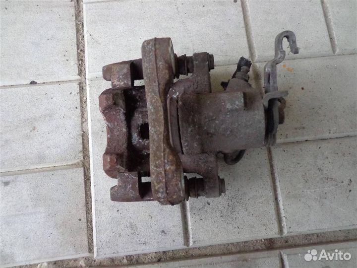 Суппорт задний левый Skoda Octavia A5 1Z