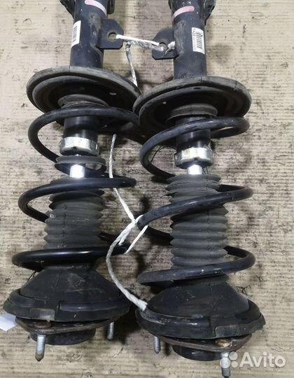 Стойки передние toyota voxy