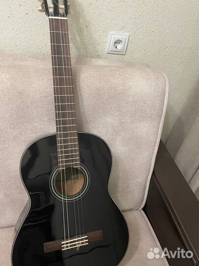 Классическая гитара yamaha c40