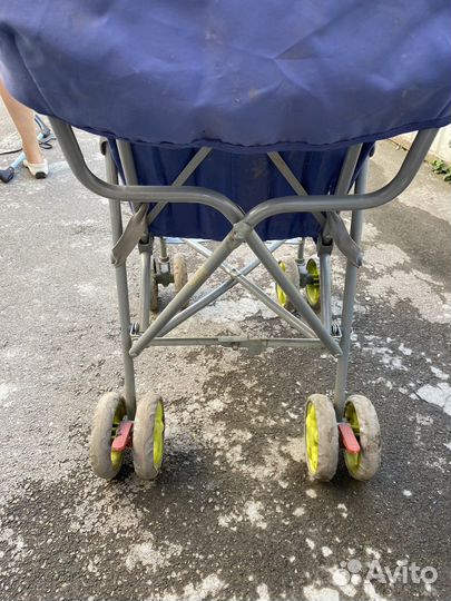 Прогулочная коляска