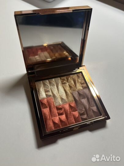 Revolution pro палетка хайлайтерев 4 оттенка