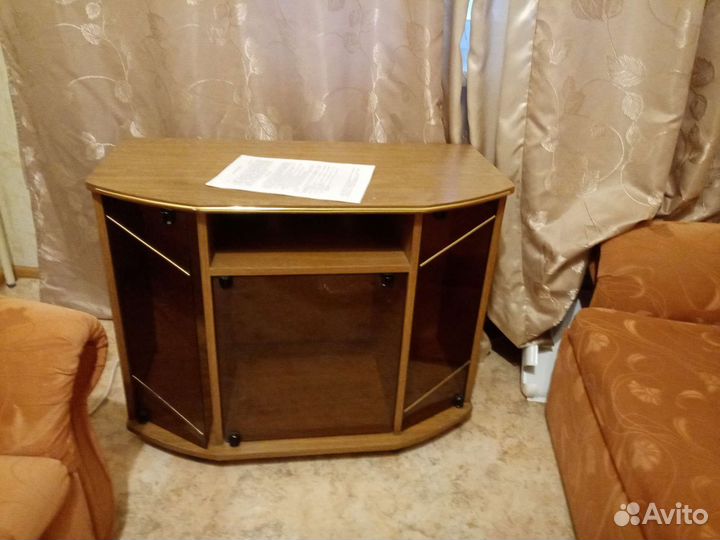 Тумба под телевизор