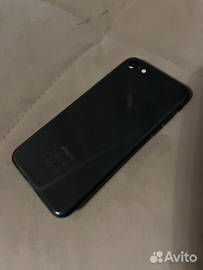 iPhone 8, 64 ГБ