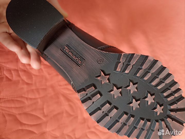 Ботинки на каблуке Tamaris 39