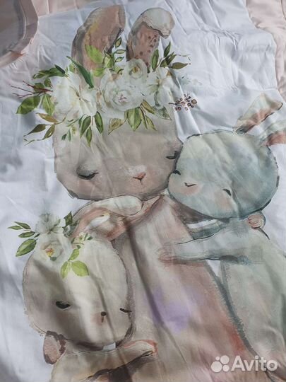 Бортики, одеяльце, 2-е простынки в кроватку новые