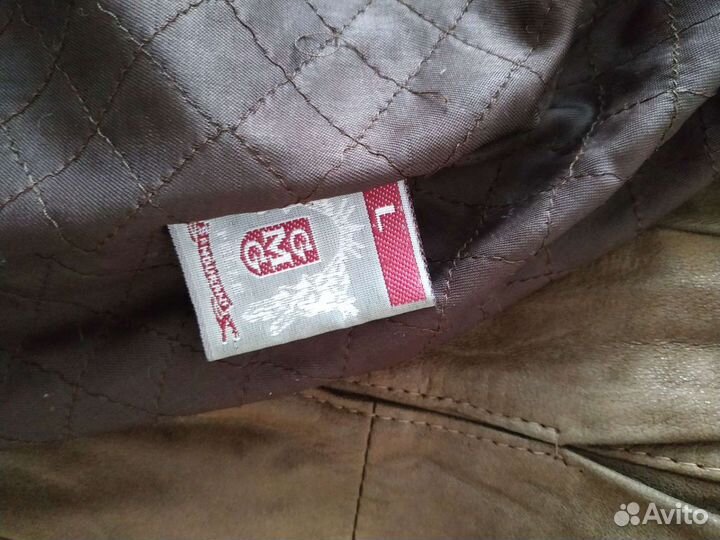 Женская кожаная куртка ломбада