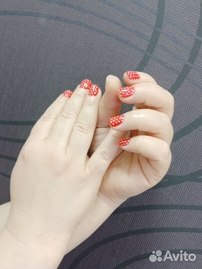 Маникюр педикюр