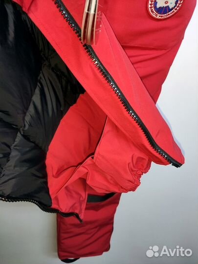 Canada Goose Tundra BIB Color Red size M - L