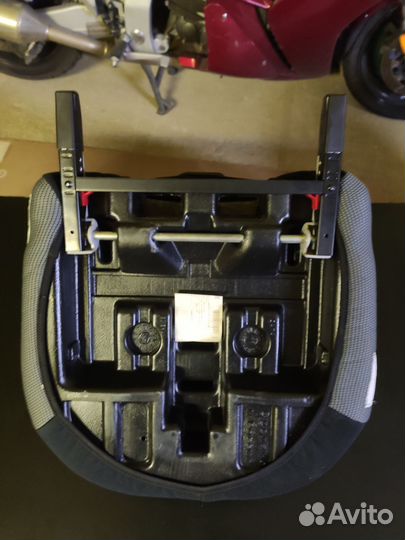 Бустер с креплением isofix
