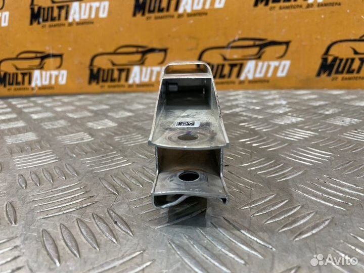 Кронштейн панели передний правый Bmw M3 G80 2020