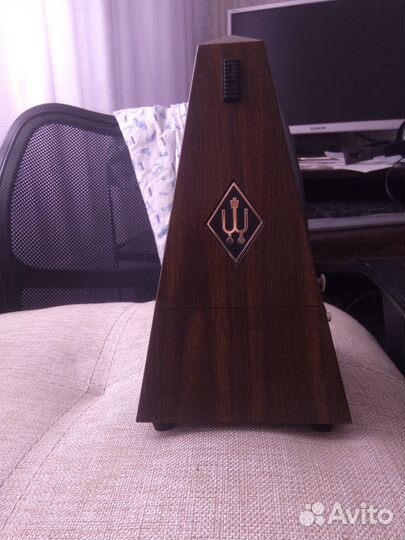 Метроном механический