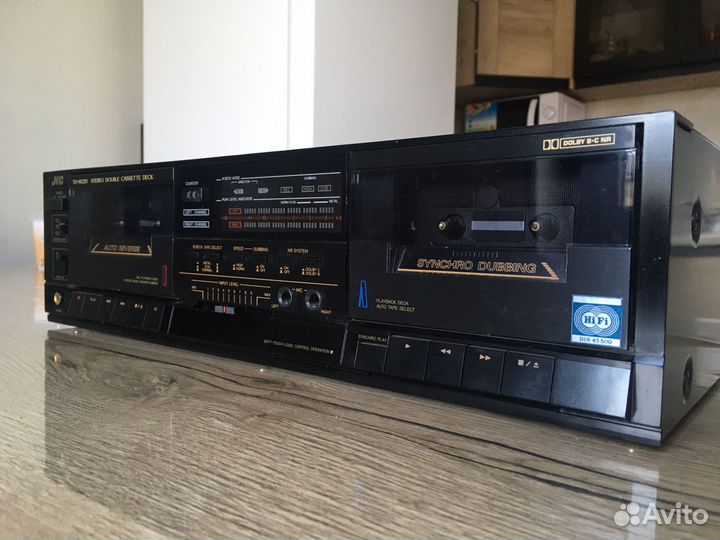 Кассетная дека JVC TD-W220